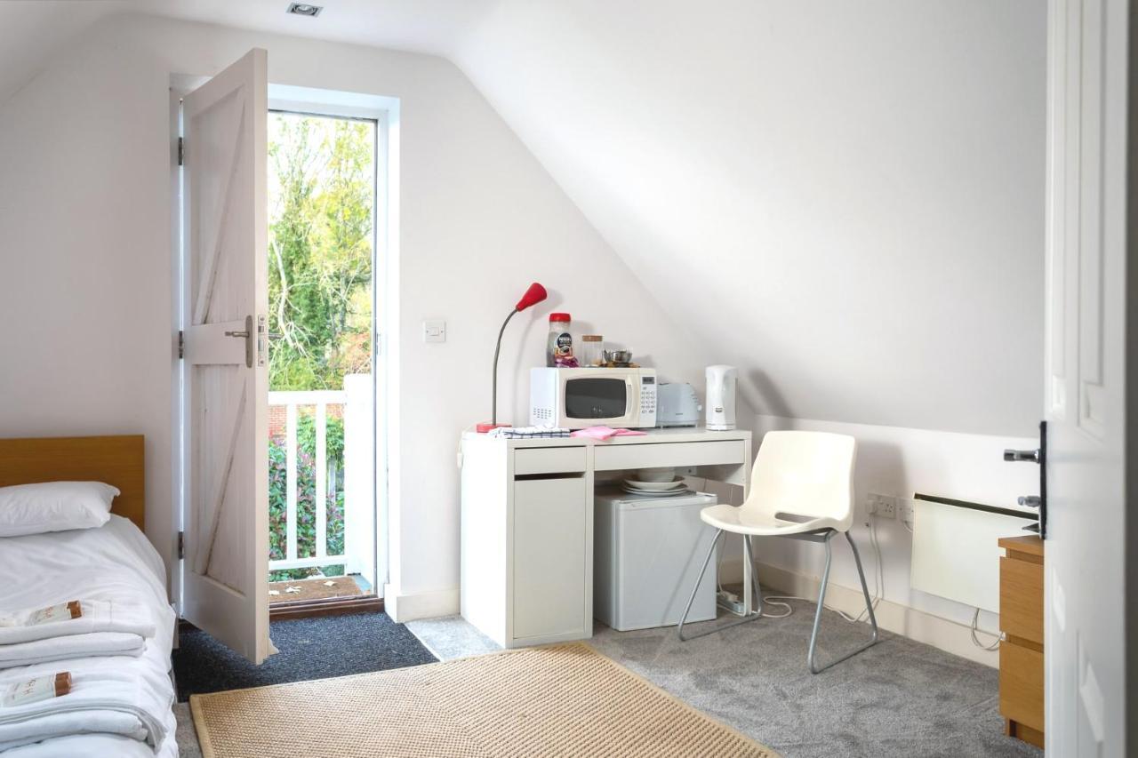 The Annexe Apartment Челтнъм Екстериор снимка